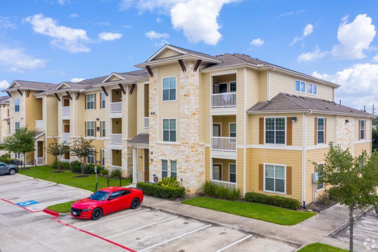 The Henry at Jones Road, Houston, TX